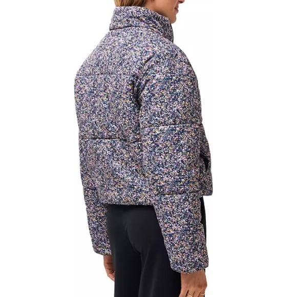 NWT TravisMathew Women's Mont Blanc
Floral Golf Jacket - Picture 2 of 4